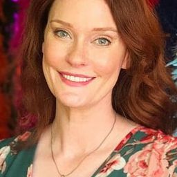 Jennifer L. Marshall 飾演 Lieutenant Southard