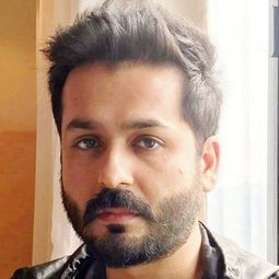 阿迪亞·達爾 - 憲法第 370 條編劇