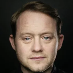 Michael Jibson - 孤星淚演員 飾演Foreman