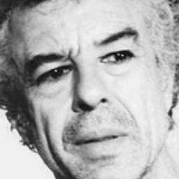 Luciano Bartoli 飾演 Laius, King of Thebes (and unnamed Italian young father)