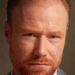 約亨·騰哈夫 飾演 