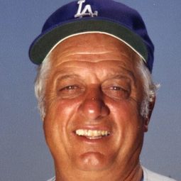 Tommy Lasorda 飾演 Self