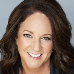 Lisa Dempsey - 推動搖籃的手演員 飾演Posh Beverly Hills Driver (uncredited)