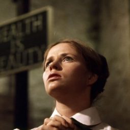 Ingrid Mason 飾演 Rosamund Swift