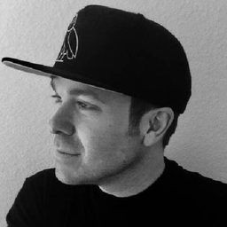 Joey Simmrin 飾演 Manfred 'Turbo' Bruntley