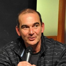 Tibor Szervét - Varg Veum - At Night All Wolves Are Grey演員 飾演Csángó