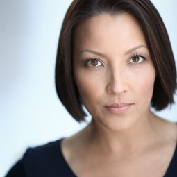 Kelly Konno - Rocky Mountain Christmas演員 飾演Jenny