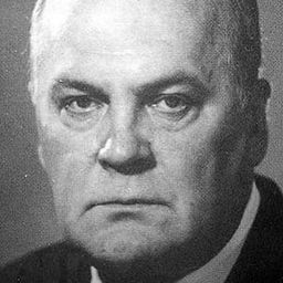 Valeri Gatayev 飾演 Anatoli Sharkov