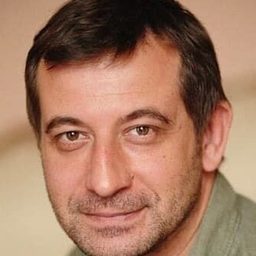 Franck Gouriat 飾演 Felix Gaudin