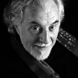 Norman Mozzato 飾演 Direttore della scuola