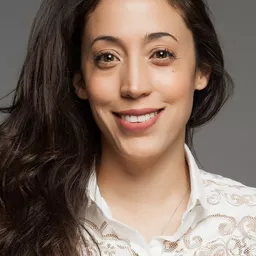 Yunuen Pardo 飾演 Beatriz Rubio