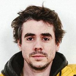 Javier Drolas 飾演 Chilean