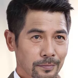 Samart Payakarun 飾演 Man