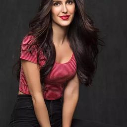 伊莎貝爾·卡夫 飾演 