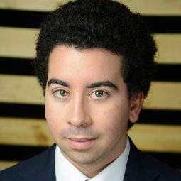 哈里遜·法恩 - 魔怪屋演員 飾演Background Voices