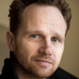 Christian Näthe - 嘴對嘴演員 飾演Hackler