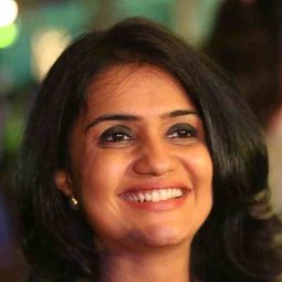 阿穆露妲·蘇巴斯 飾演 Ankita Malaskar