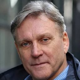 John Chancer 飾演 Card Player