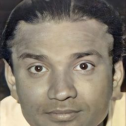 Ajit Chatterjee 飾演 