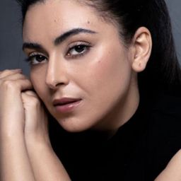 Noha Abdin 飾演 Lawaz