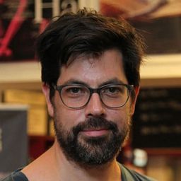 Nicolas Wackerbarth 飾演 