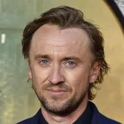 湯費頓 - nox: The Rob Knox Story演員 飾演Self