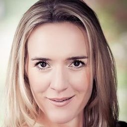 Pandora Clifford 飾演 Annabelle