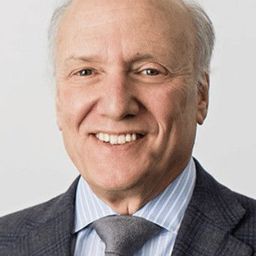 Bruce Miller 飾演 Self