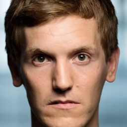 Elliott Crosset Hove 飾演 Lucas