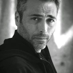 Sergio Sivori 飾演 Costantino