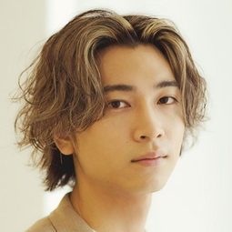 莊司浩平 飾演 Takamichi Crystalia / Kiramai Silver