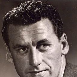 Martin Ashe 飾演 Bathrobe Benny