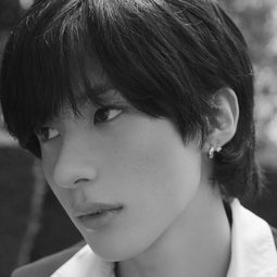 Anton Lee 飾演 Self