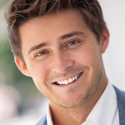 Michael Bonini 飾演 Randy Carmichael