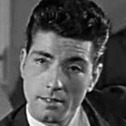 César Ojinaga 飾演 Cachalote