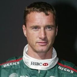 Eddie Irvine - 車神舒馬克演員 飾演Self