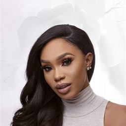 雪倫·伍賈 飾演 