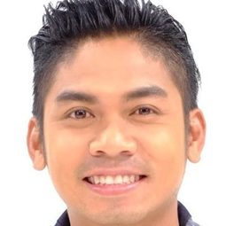 Naphat Chumchittri 飾演 Tueng