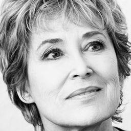 琳達·克羅佩爾 飾演 Vivien