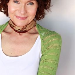 Maura M. Knowles 飾演 Vanessa