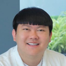 Varakorn Varuncharoentham - 猛鬼大學：邪無止禁演員 飾演Pake (segment 