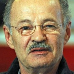 Mustafa Nadarević 飾演 "Papageno"