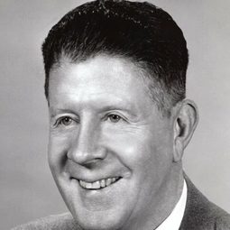 Rudy Vallee 飾演 Jimmy Martin