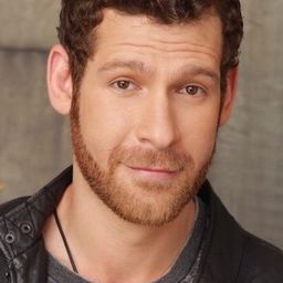 麥特·席克特 飾演 Business Man