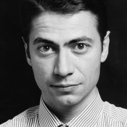 Luc Antoni 飾演 Directeur musical Radio France (voice)