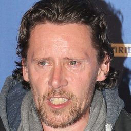 Francis Renaud - Queen to Play演員 飾演Ange