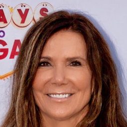 Kim Waltrip 飾演 Sally