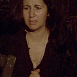 Adriana Bruno - 法官和未成年人演員 飾演Nun (uncredited)