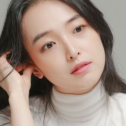 Leem Chae-young 飾演 So-hee