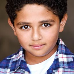 Thom Nemer 飾演 Alexander Garcia